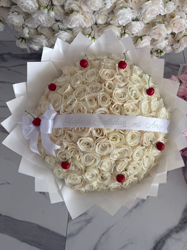 100 White Roses Longstems