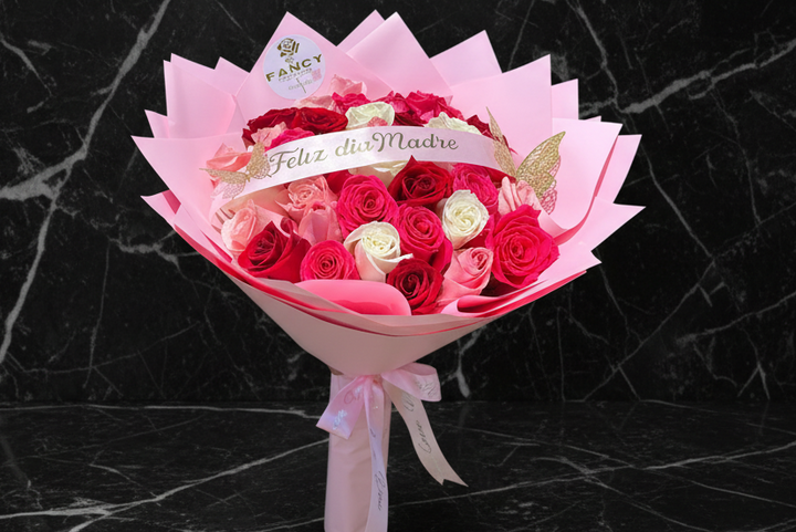 25 Red Roses Bouquet 🌹