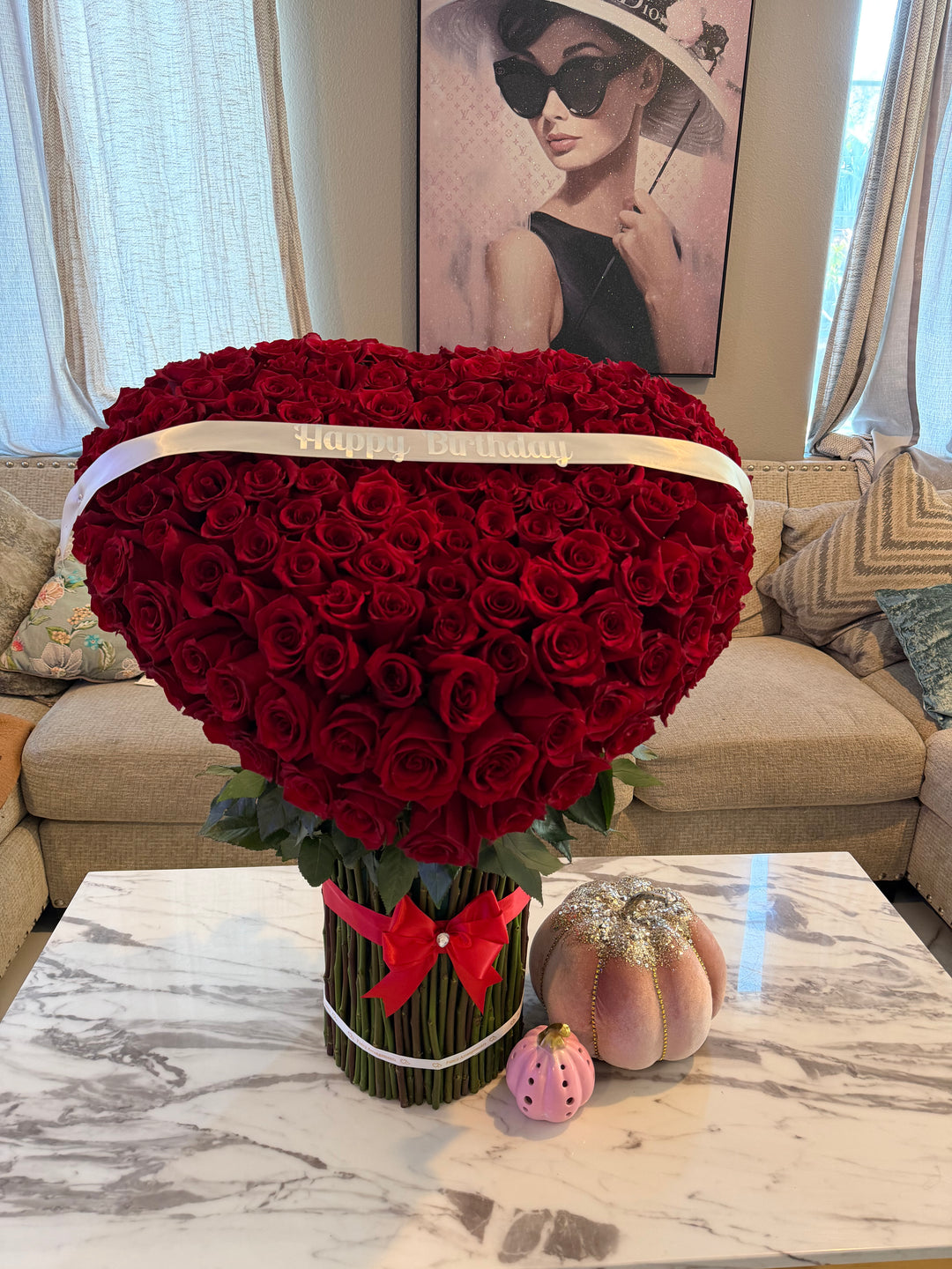 100 White Roses Longstems