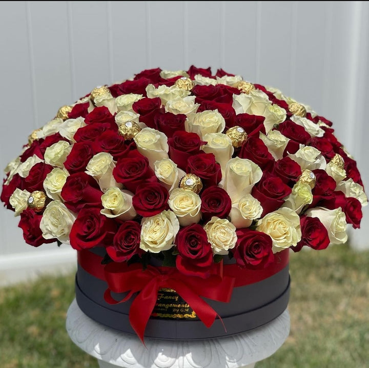 100 𝐗𝐭𝐫𝐚 𝐋𝐚𝐫𝐠𝐞 𝐅𝐥𝐨𝐰𝐞𝐫 𝐛𝐨𝐱 and Pink  Roses