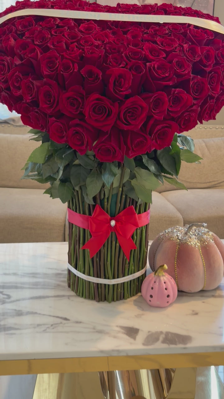 3D Heart of Love 150 red roses-Luxury Heart-Shaped Red Rose Arrangement