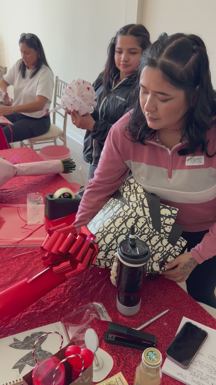 Florist Class 🌻 | Ramo Buchón with Mother’s Day Basket